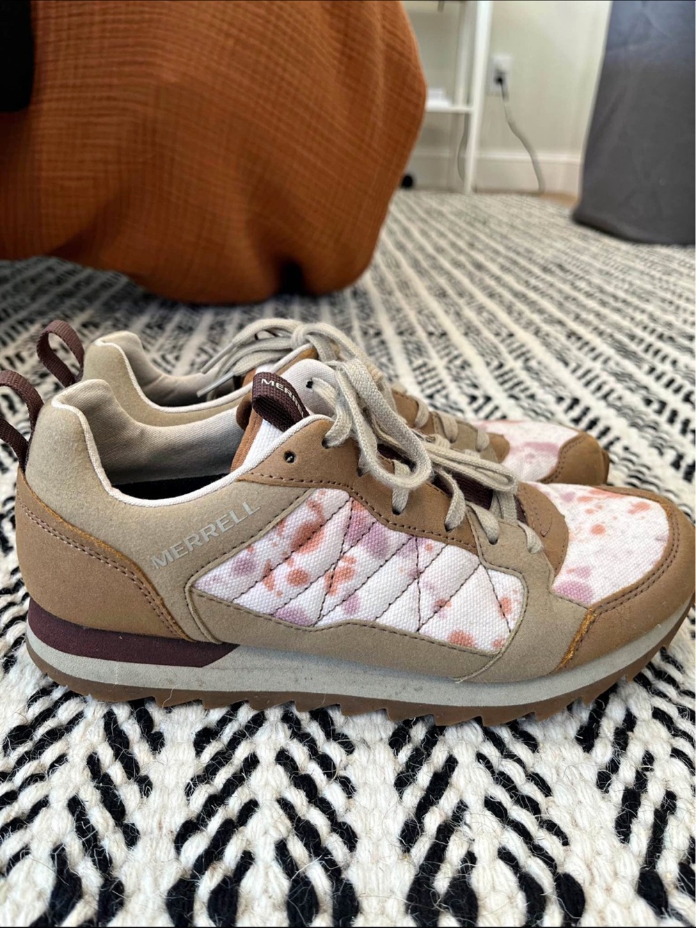 Merrell Women's Tan & Pink Quilted Casual Sneaker